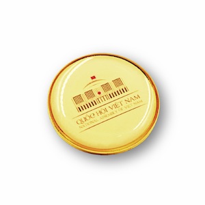 In huy hiệu kim loại cài áo giá rẻ - Mẫu 17