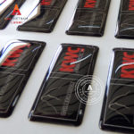 In logo tem nhựa phủ keo epoxy giá rẻ - Mẫu 09