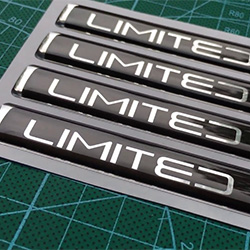 In logo tem nhựa phủ keo epoxy giá rẻ - Mẫu 51