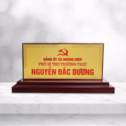 Biển chức danh đồng ăn mòn đế gỗ nhị cấp - Mẫu 9