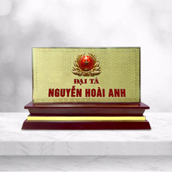 Biển chức danh cao cấp mạ vàng đế gỗ tam cấp - Mẫu 1