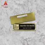 Thẻ tên nhân viên cài áo đẹp - Mẫu 03