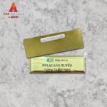 Thẻ tên nhân viên cài áo đẹp - Mẫu 10