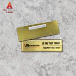 Thẻ tên nhân viên cài áo đẹp - Mẫu 02
