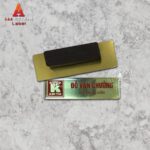 Thẻ tên nhân viên cài áo đẹp - Mẫu 07